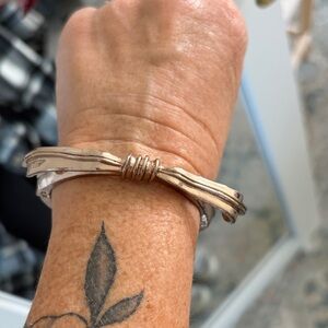 Rachel Leigh Rose gold Bow Bracelet Clamper